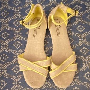Toms Canvas Sandals Size 7.5